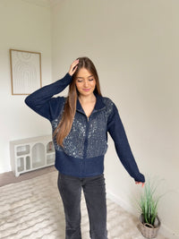 Gilet / Pull à strass bleu marine