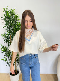 T-shirt avec foulard