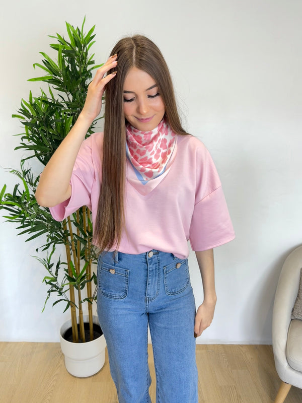 T-shirt avec foulard