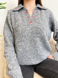 Pull à motifs cerises