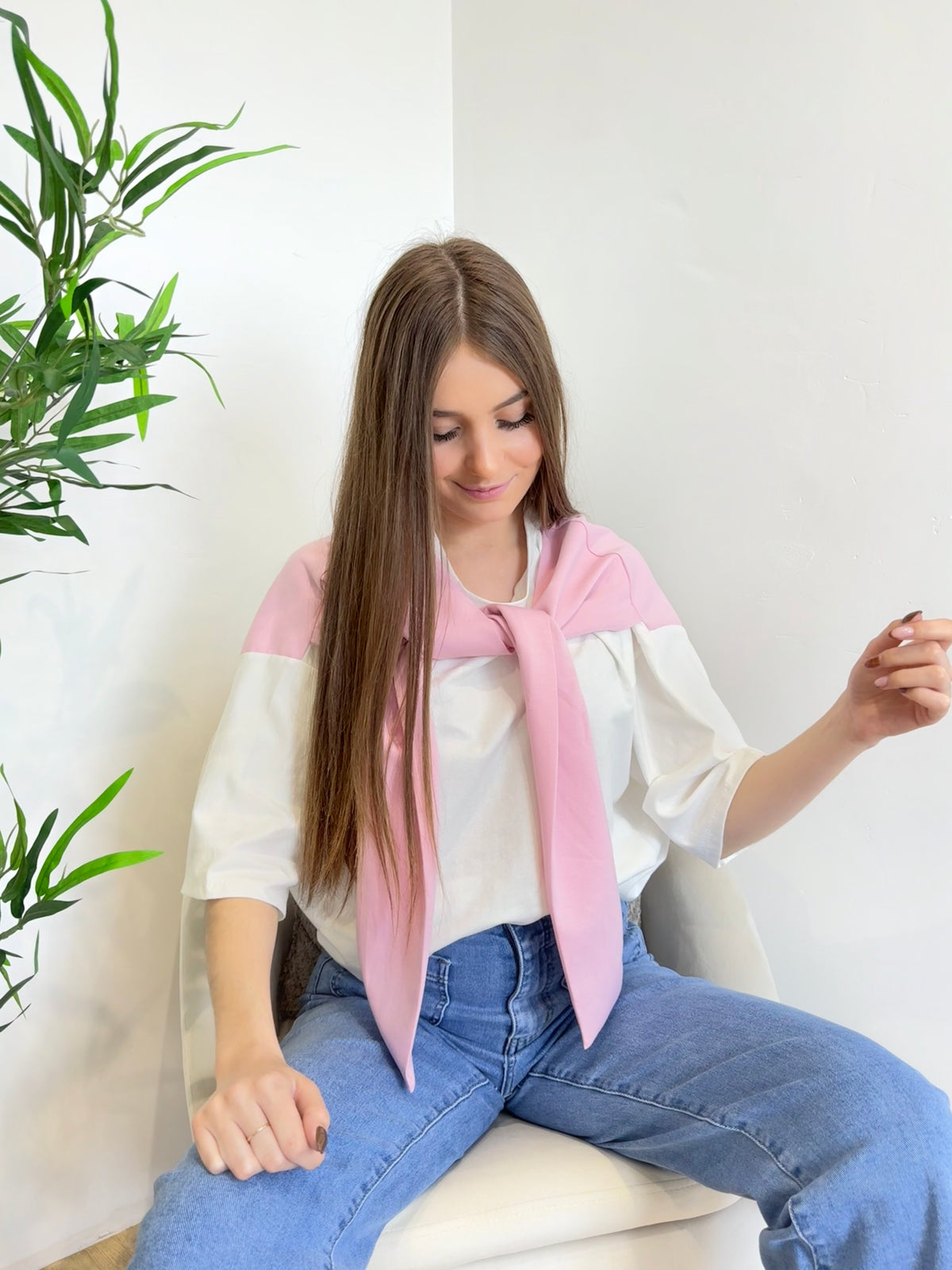 T-shirt effet pull sur épaule