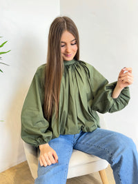 Blouse avec noeud kaki