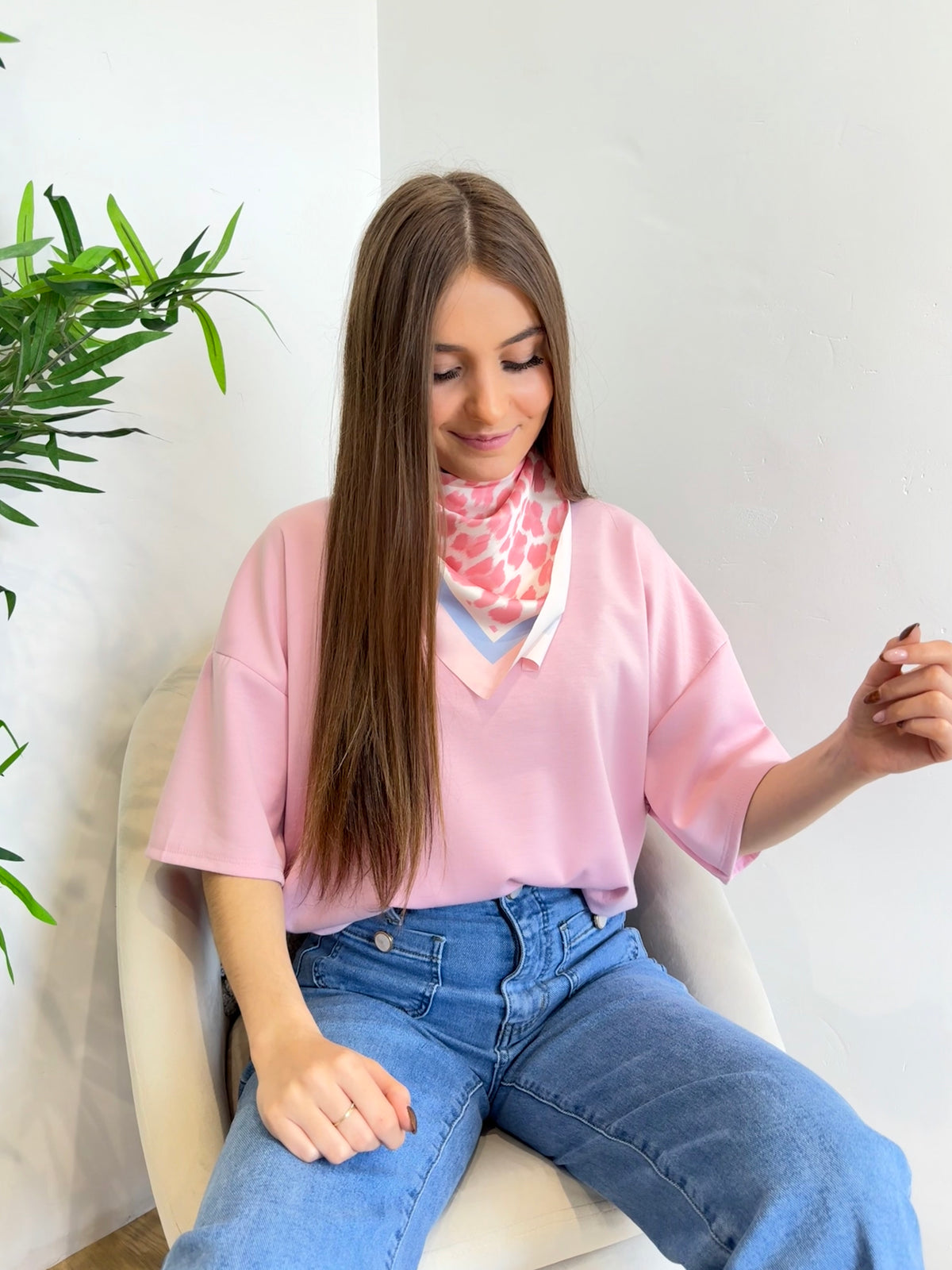 T-shirt avec foulard