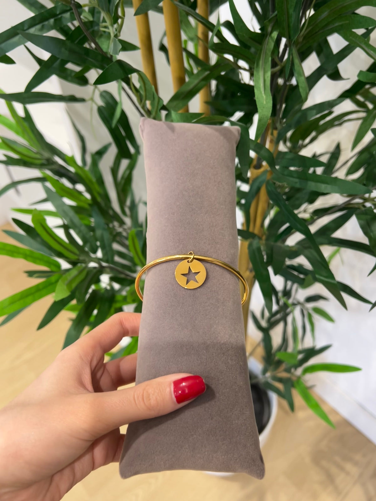 Jonc breloque étoile