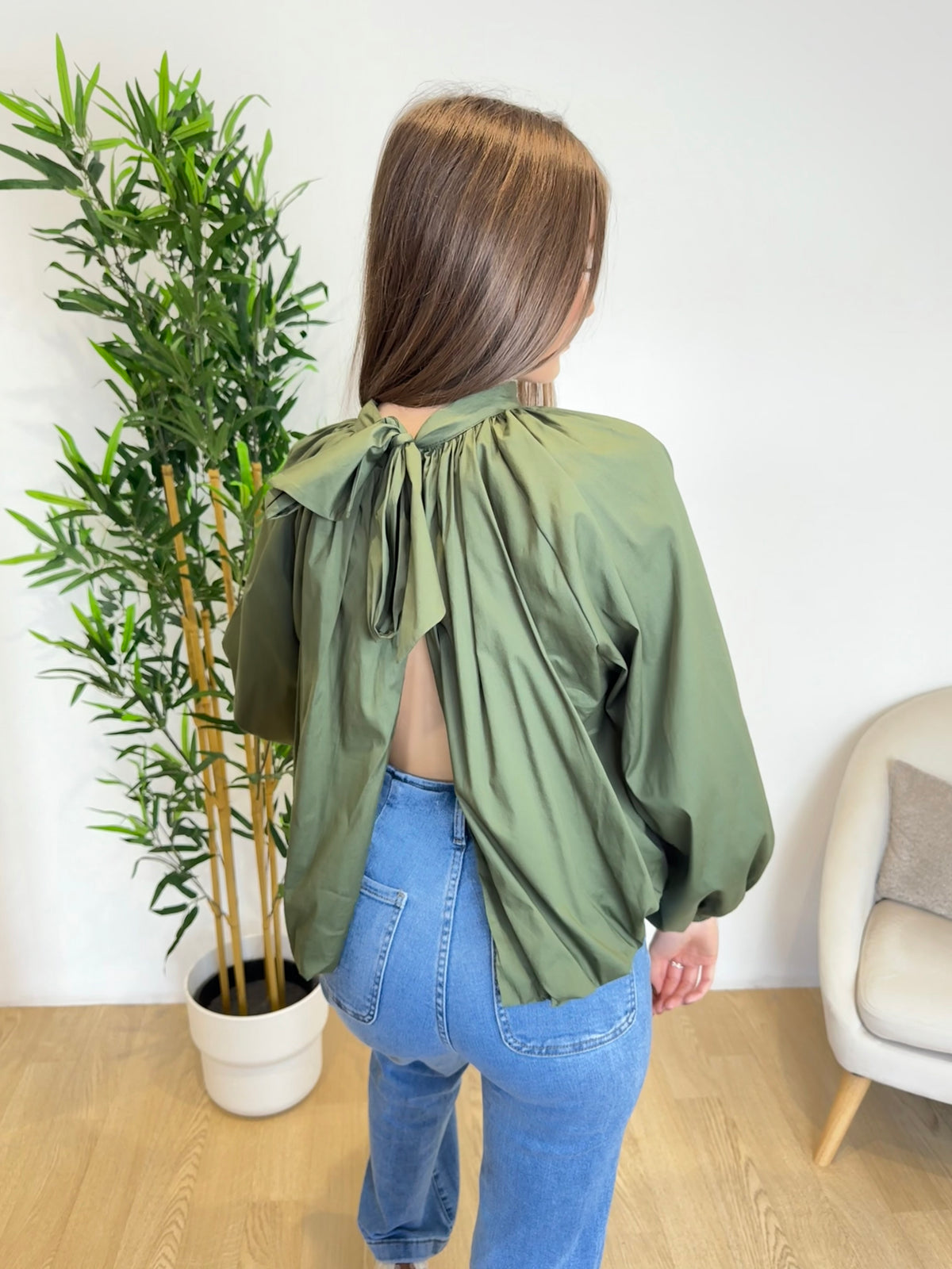 Blouse avec noeud kaki