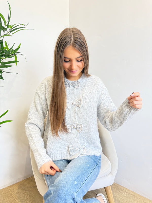 Pull avec détails noeuds